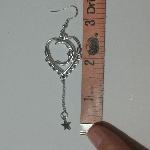 Earrings Heart Crescent Moon and Stars Dangle Silver-tone - Picture 11 of 12